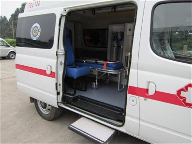 团风救护车出租服务案例7